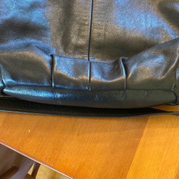 Coach Madison bag. Hobo/crossbody. Great pre-owned condition. Black. - Picture 7 of 8